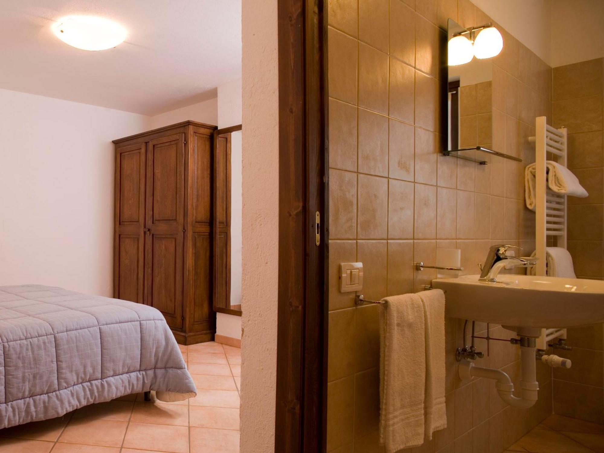 Agriturismo Les Hiboux Brusson Exterior foto